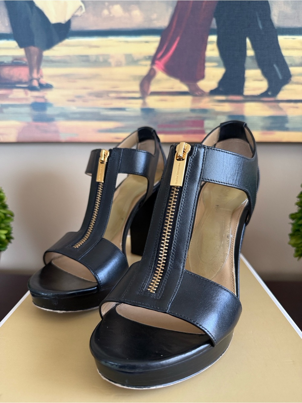 MICHAEL Michael Kors 🖤BERKLEY🖤 BLACK LEATHER T-STRAP ZIP PLATFLORM SIZE 8.5M - Picture 8 of 17